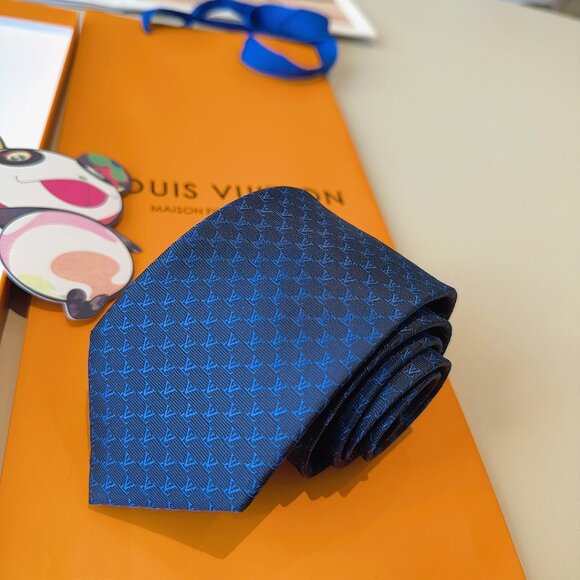 Louis Vuitton FISHNET Tie - Picture 4 of 5